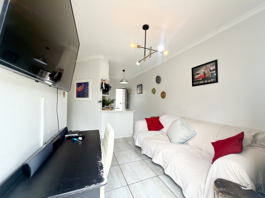 2 Bedroom Property for Sale in Table View Western Cape